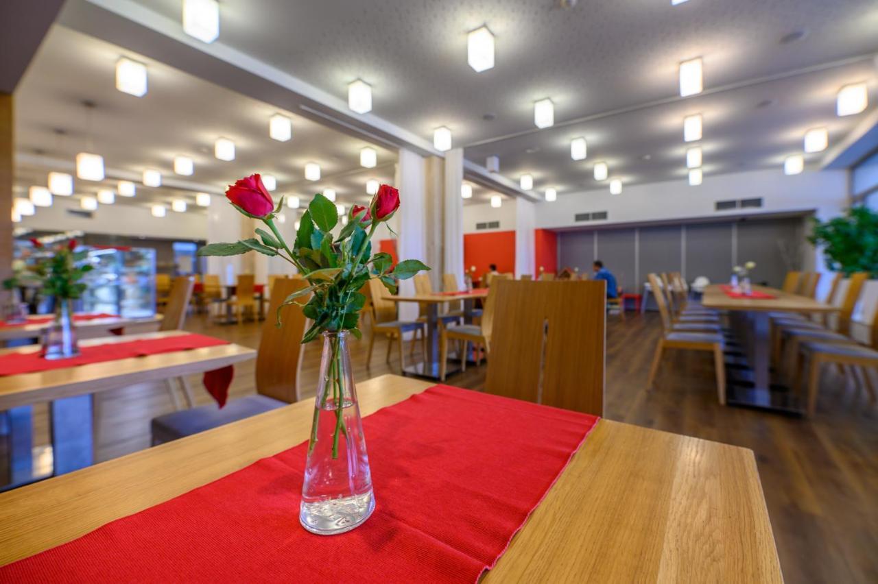 Hotel Atom Třebíč מראה חיצוני תמונה