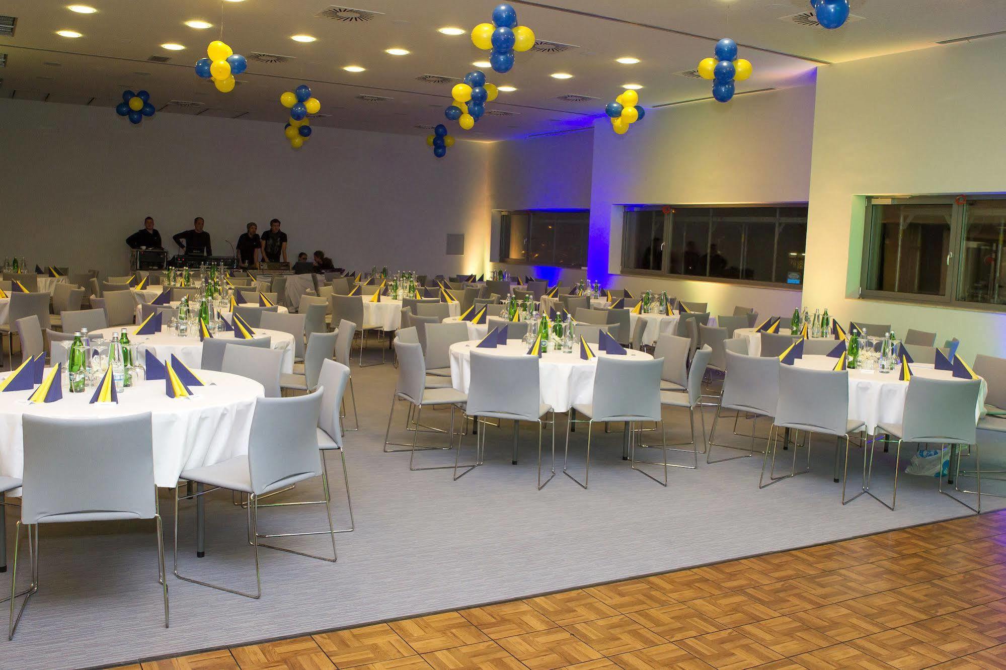 Hotel Atom Třebíč מראה חיצוני תמונה