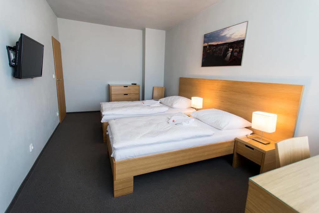 Hotel Atom Třebíč מראה חיצוני תמונה